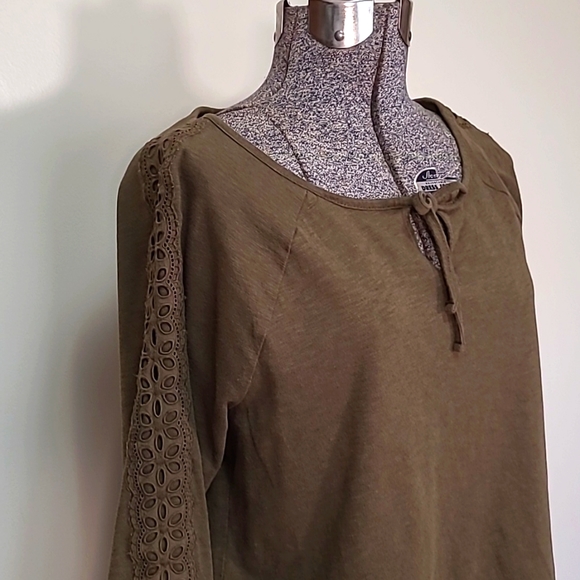 Talbots 3/4 Sleeve Knit Top Eyelet Lace Tie Neck Olive Green Large Petite - Picture 2 of 6